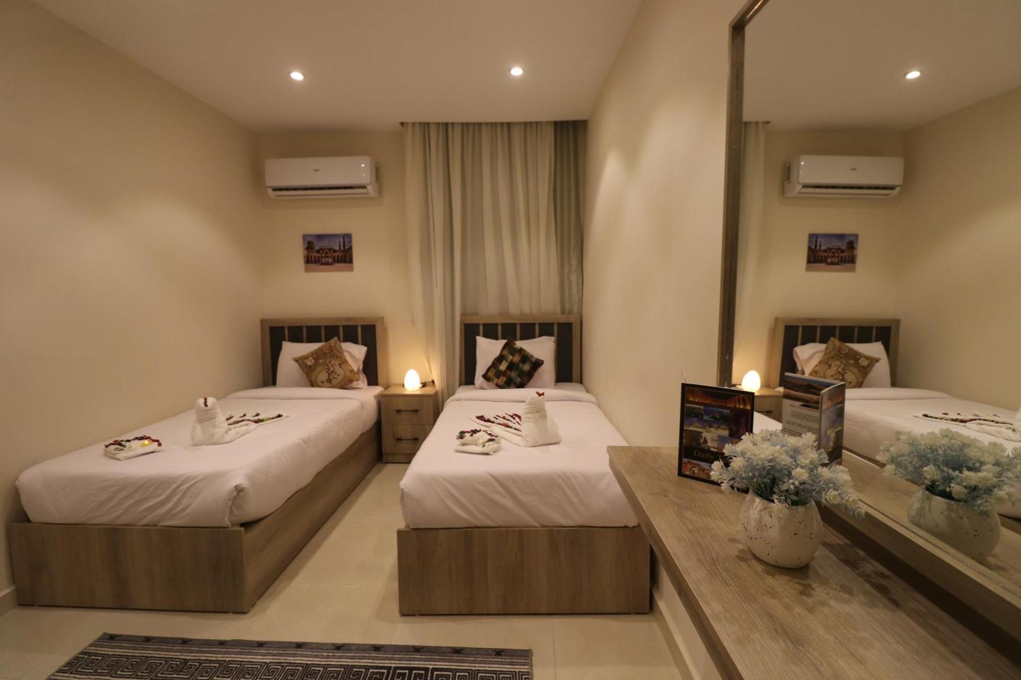 Locanda Pyramids Hotel Kafrat al Jabal Luaran gambar