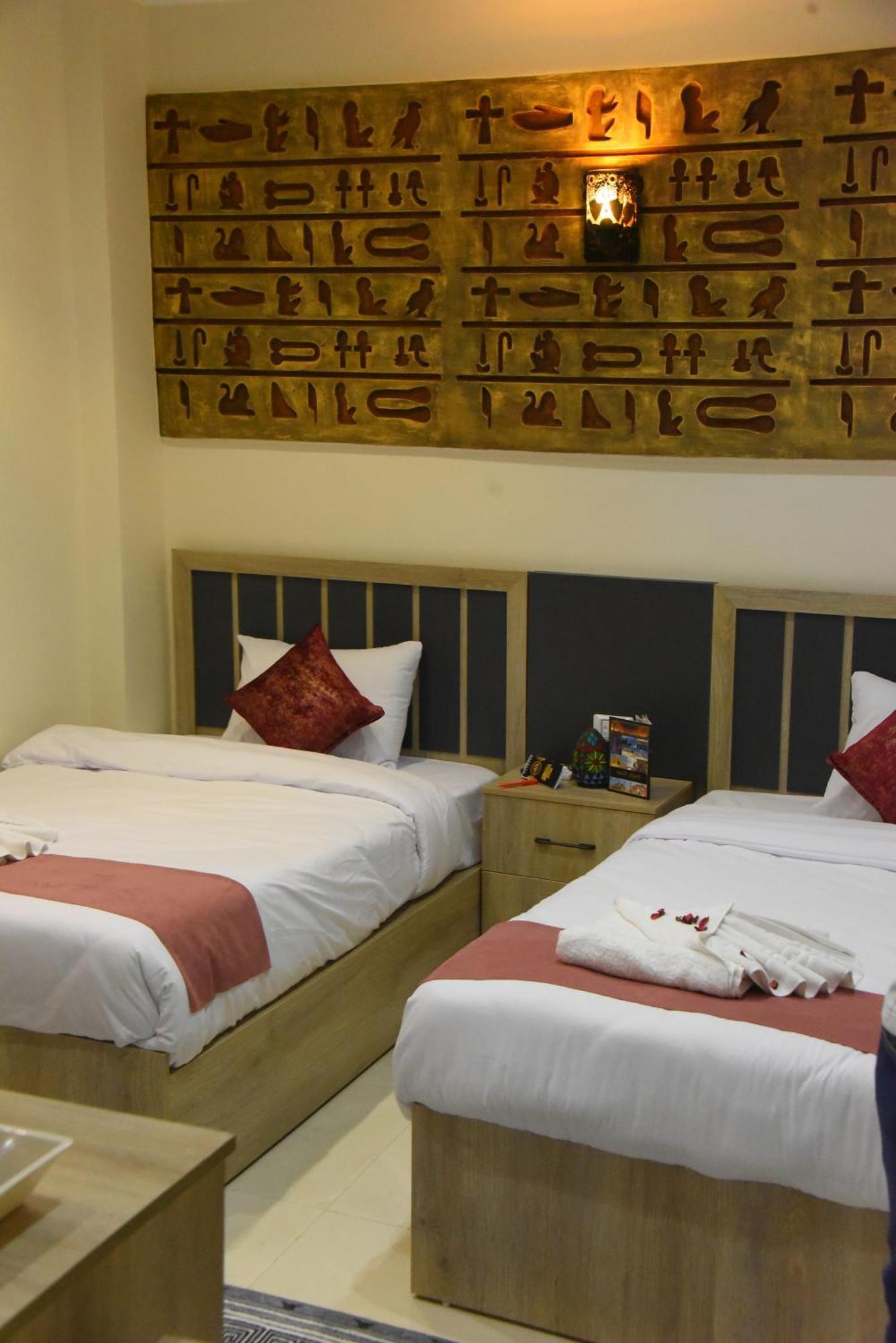 Locanda Pyramids Hotel Kafrat al Jabal Luaran gambar